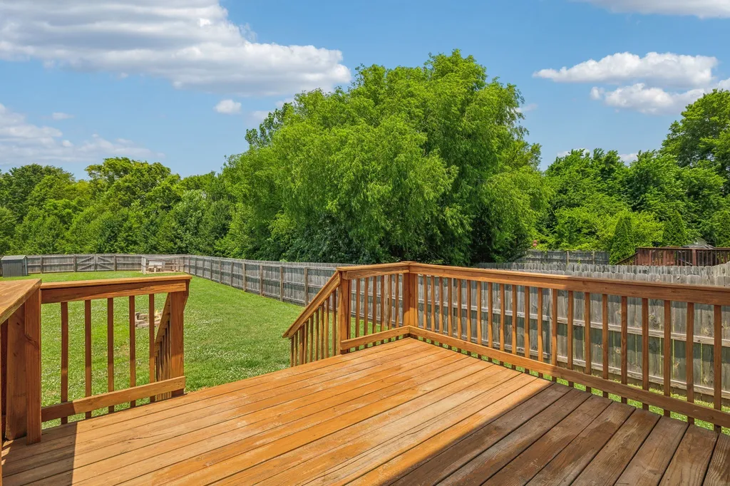 565 Oakmont Drive Clarksville TN 37042