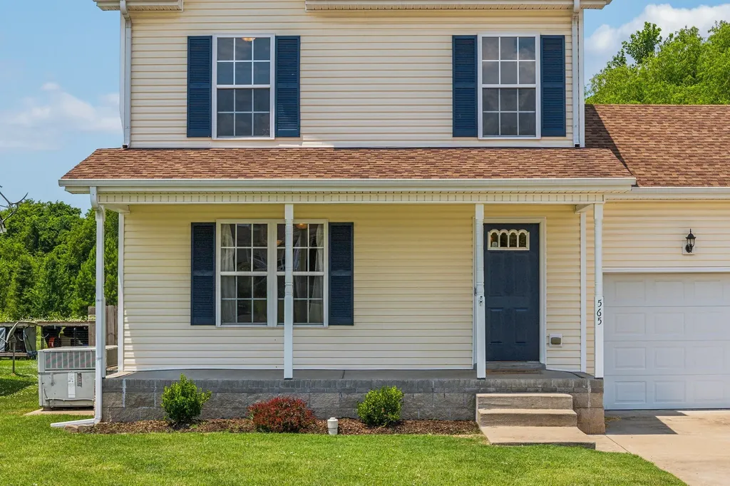 565 Oakmont Drive Clarksville TN 37042