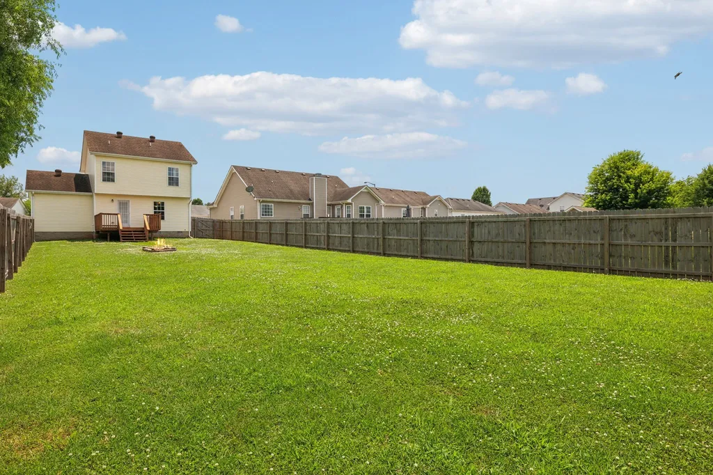 565 Oakmont Drive Clarksville TN 37042