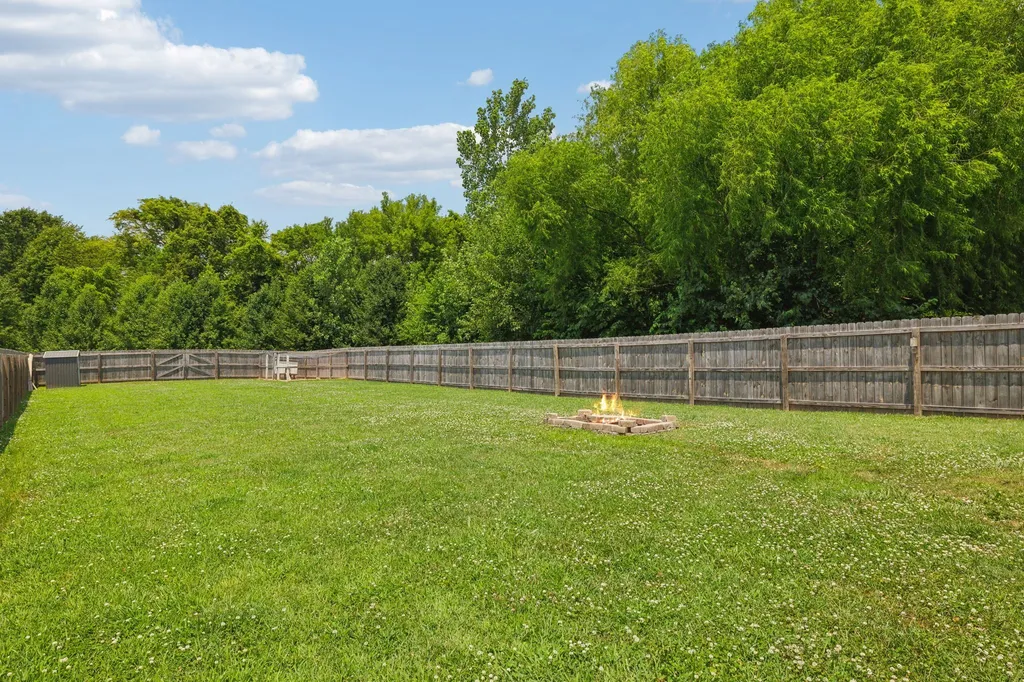 565 Oakmont Drive Clarksville TN 37042