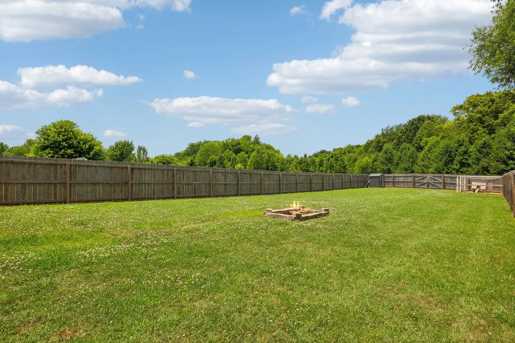 565 Oakmont Drive Clarksville TN 37042