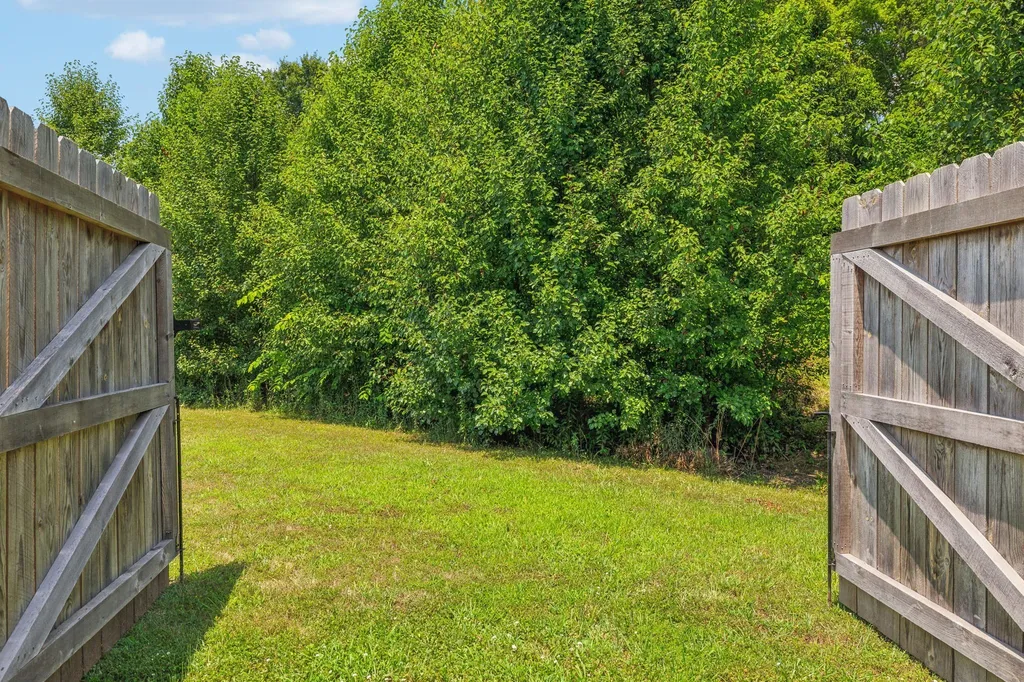 565 Oakmont Drive Clarksville TN 37042