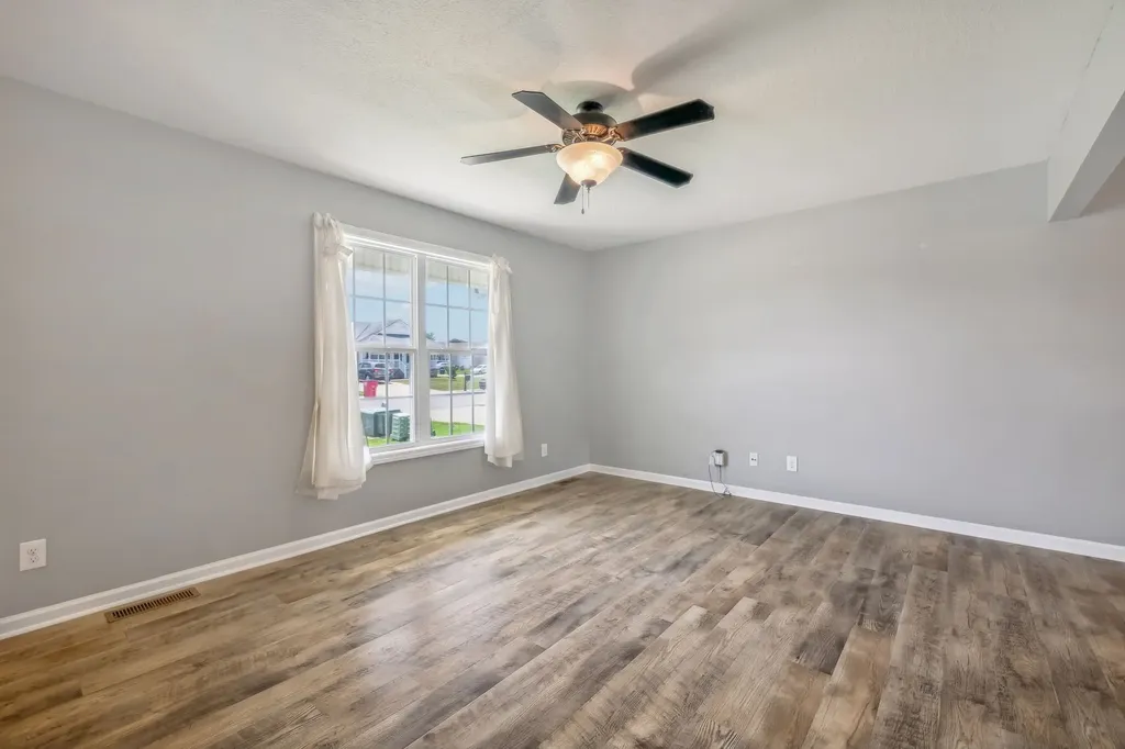 565 Oakmont Drive Clarksville TN 37042