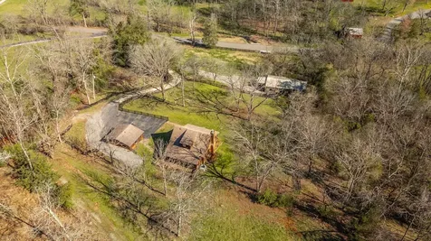 655 Cummings Lane Cottontown TN 37048
