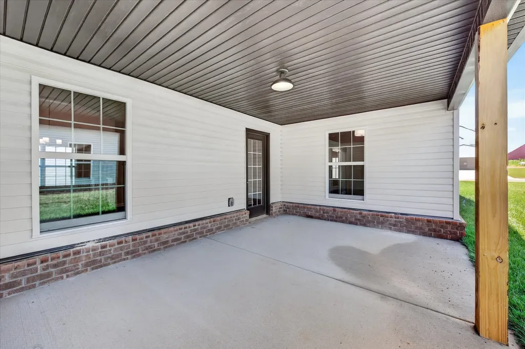 2700 Brewster Drive Clarksville TN 37042