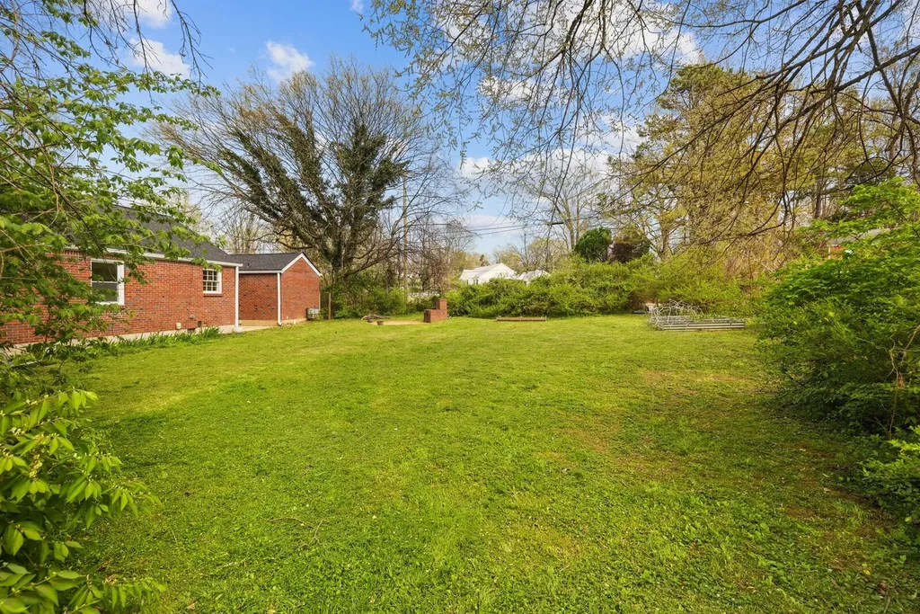705 Drummond Drive Nashville TN 37211