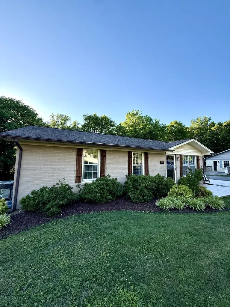 1003 Pine Circle Lawrenceburg TN 38464