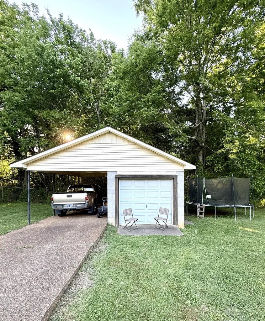1003 Pine Circle Lawrenceburg TN 38464