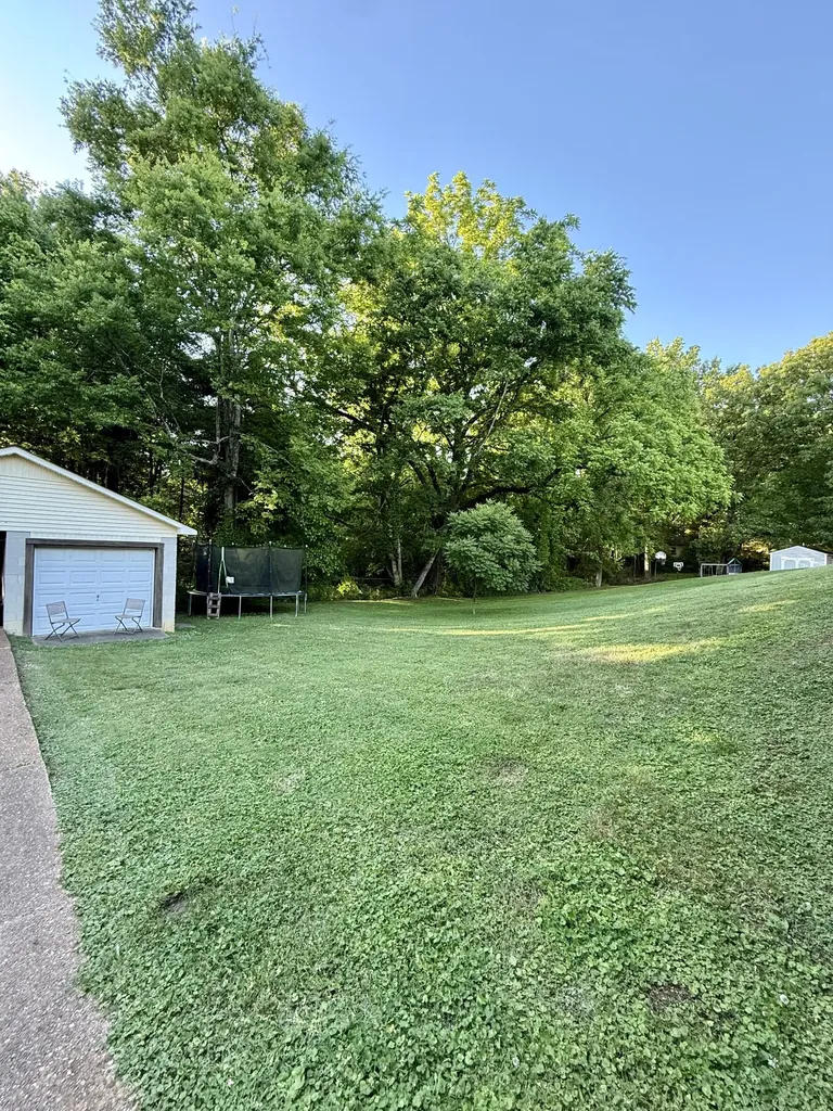 1003 Pine Circle Lawrenceburg TN 38464
