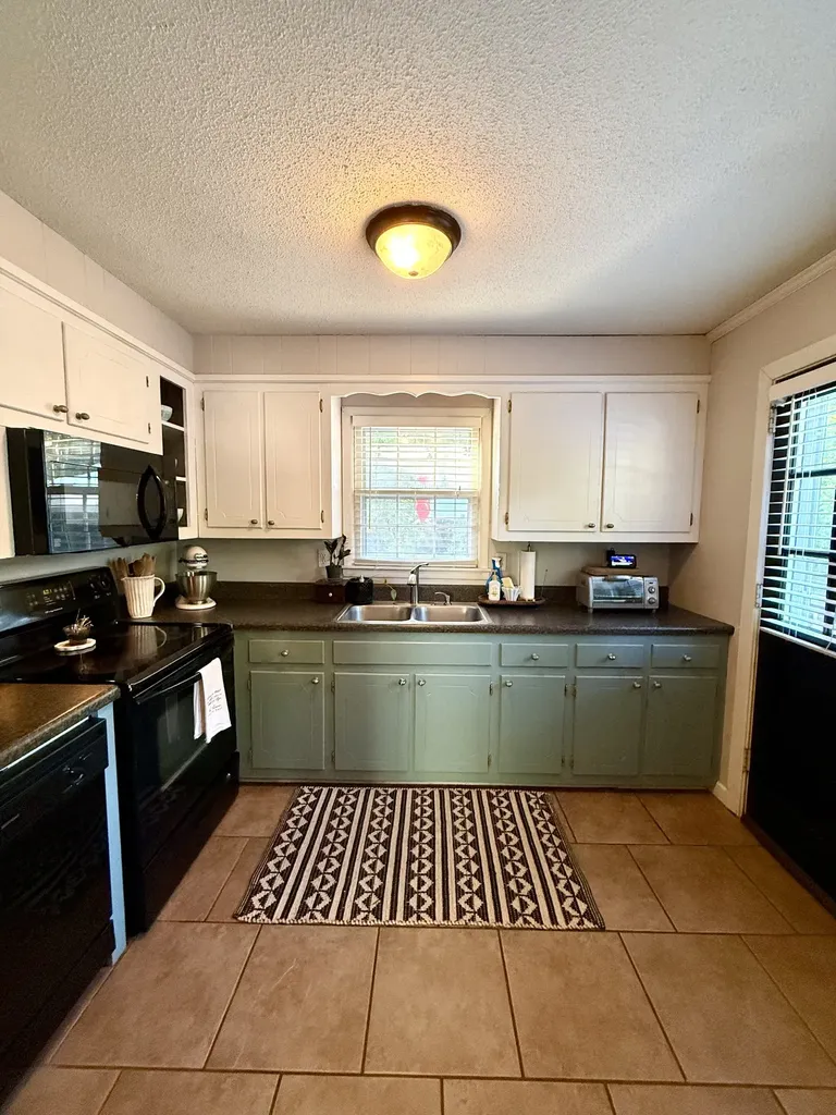 1003 Pine Circle Lawrenceburg TN 38464