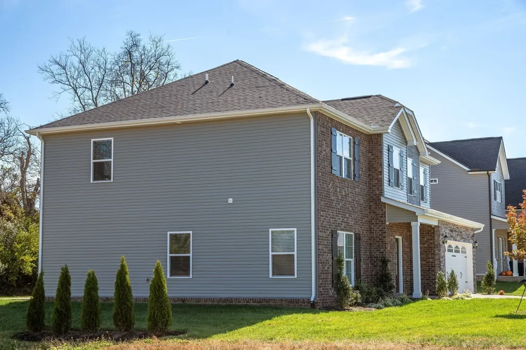 1398 Wentworth Drive Gallatin TN 37066