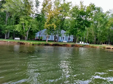 9856 Mullins Cove Road Whitwell TN 37397