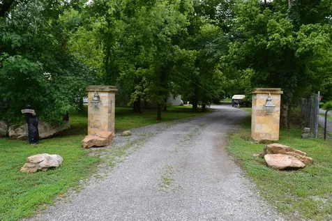 9856 Mullins Cove Road Whitwell TN 37397