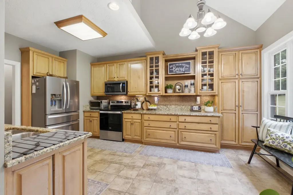 125 N Maple Ridge Lane Goodlettsville TN 37072