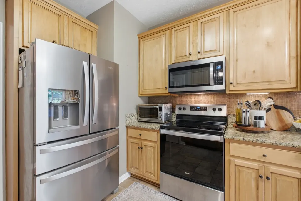 125 N Maple Ridge Lane Goodlettsville TN 37072