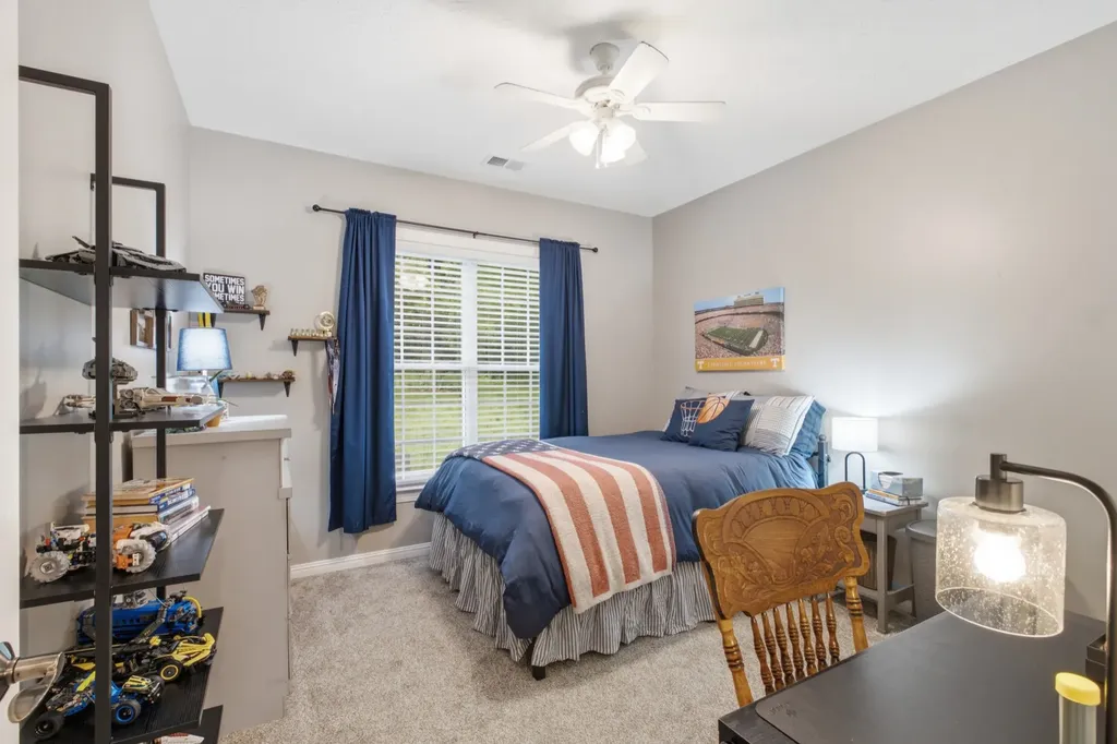 125 N Maple Ridge Lane Goodlettsville TN 37072