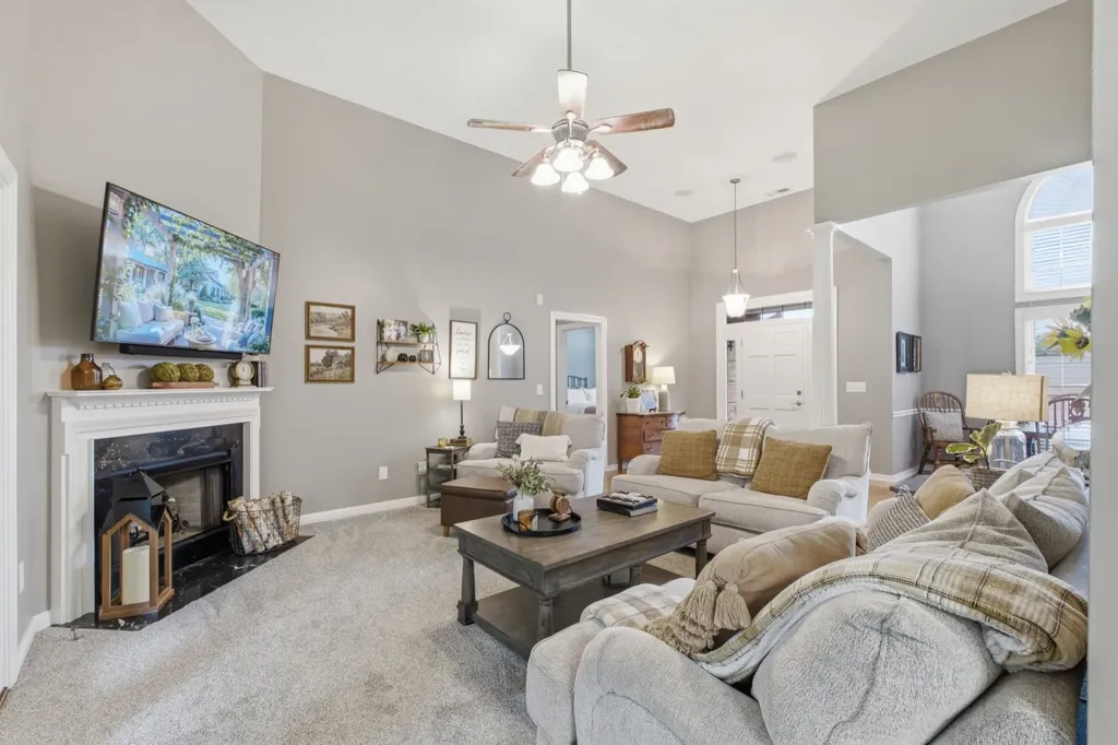 125 N Maple Ridge Lane Goodlettsville TN 37072