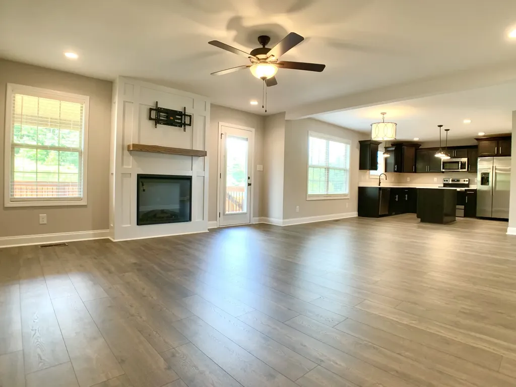 733 Banister Drive Clarksville TN 37042