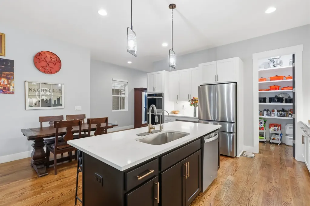1016 13th Ave, S Nashville TN 37212