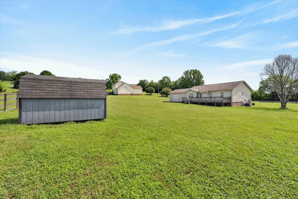 1141 Old Mack Road Clarksville TN 37040