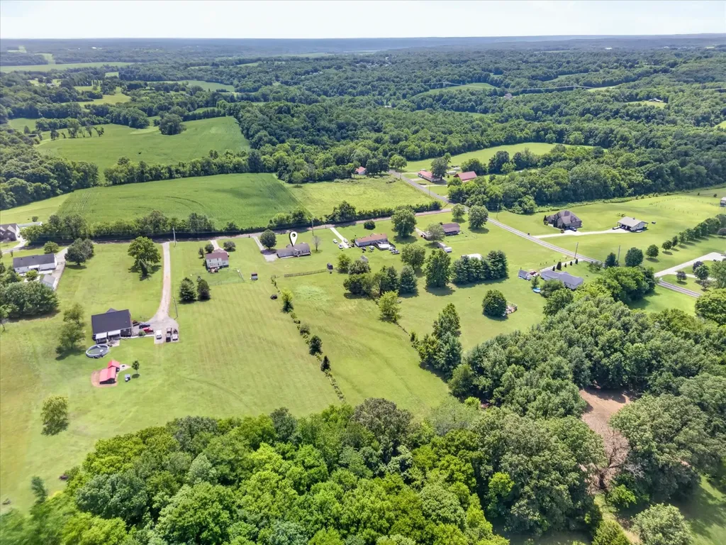 1141 Old Mack Road Clarksville TN 37040