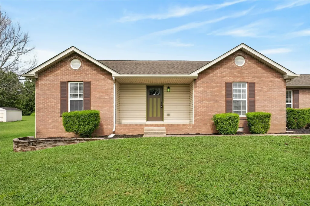 1141 Old Mack Road Clarksville TN 37040