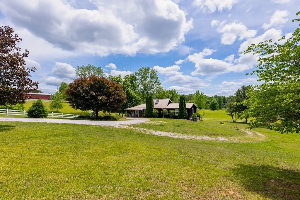 5330 Sparta Highway Rock Island TN 38581