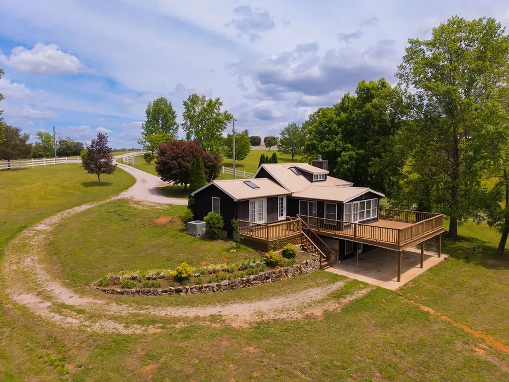 5330 Sparta Highway Rock Island TN 38581