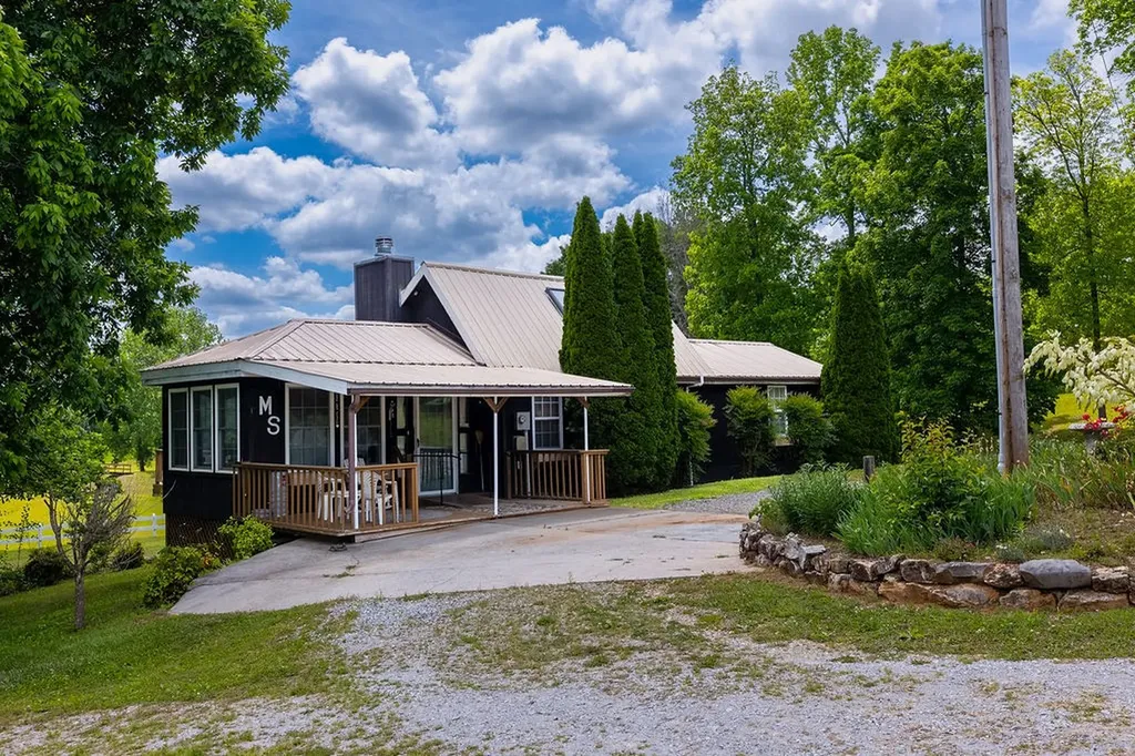 5330 Sparta Highway Rock Island TN 38581