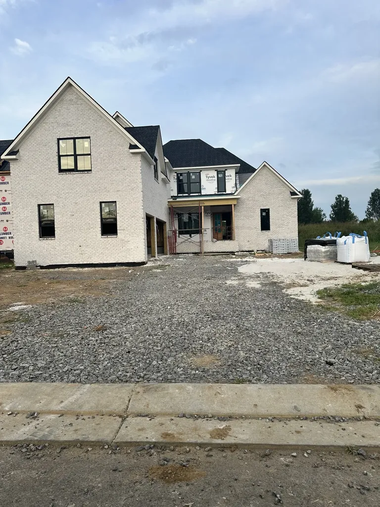 Gallatin TN, 444 Bell Lake Road