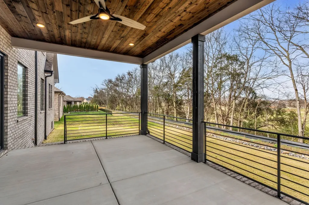 444 Bell Lake Road Gallatin TN 37066