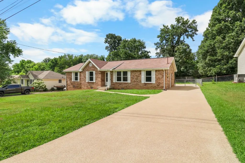 931 Poppy Drive Clarksville TN 37042