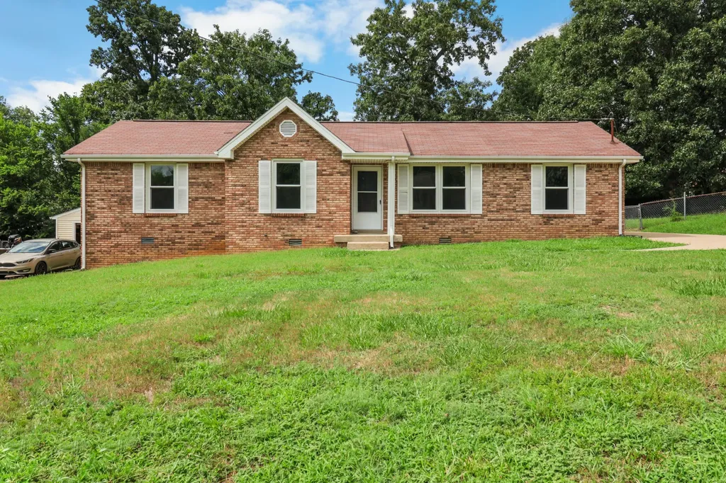 931 Poppy Drive Clarksville TN 37042