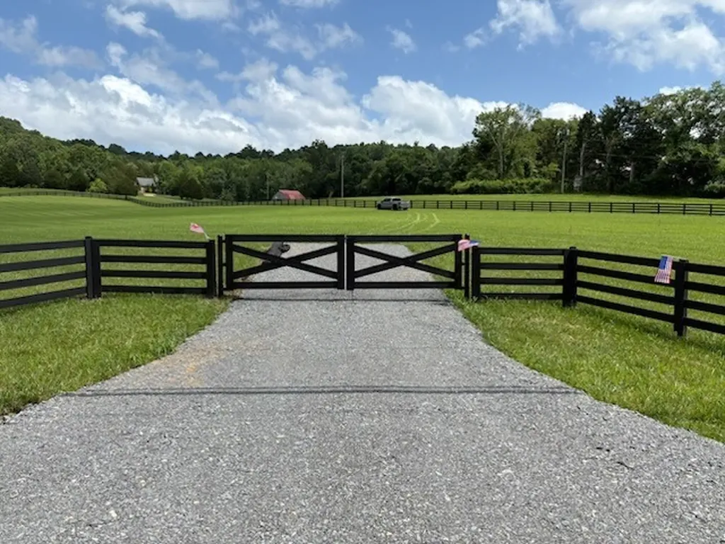 9157 Highway 100 Nashville TN 37221