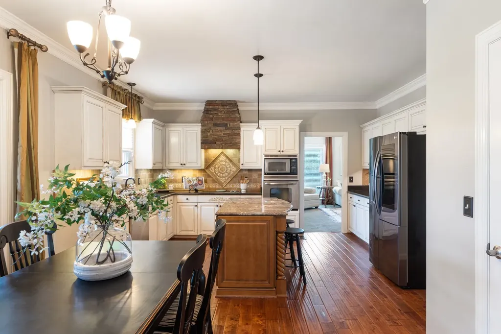 8240 Moores Lane Brentwood TN 37027