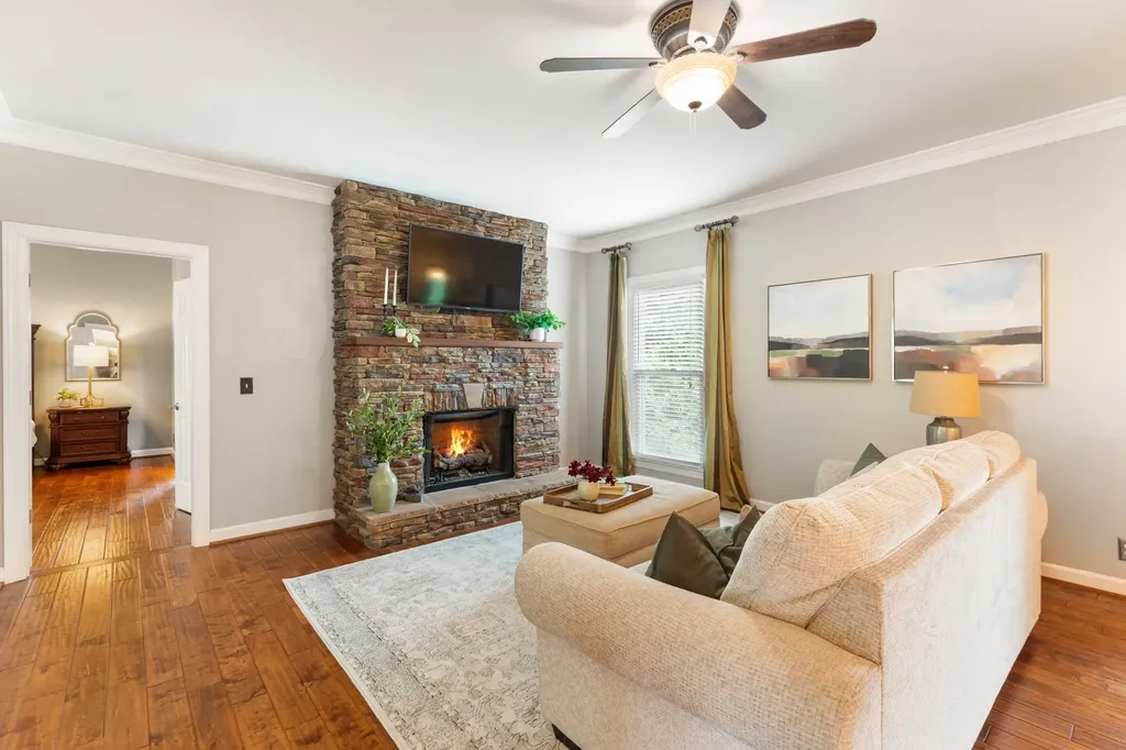 8240 Moores Lane Brentwood TN 37027