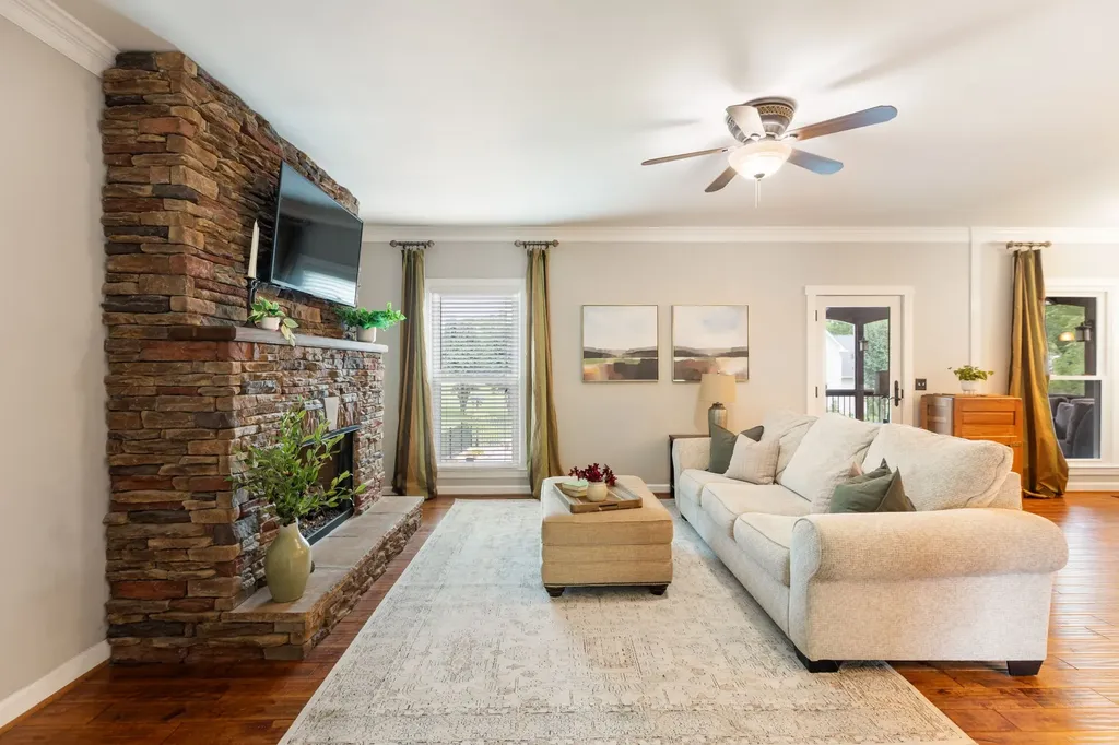 8240 Moores Lane Brentwood TN 37027