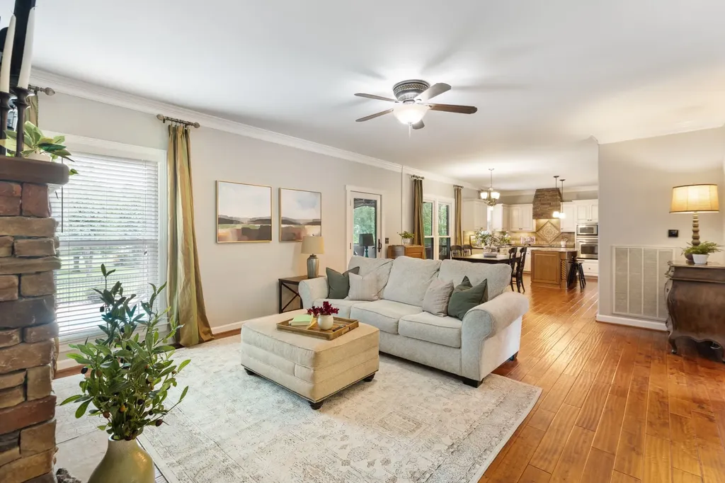 8240 Moores Lane Brentwood TN 37027