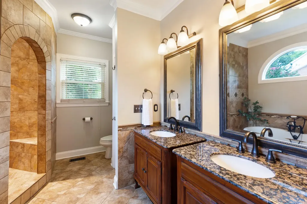 8240 Moores Lane Brentwood TN 37027