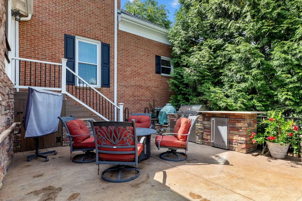 8240 Moores Lane Brentwood TN 37027