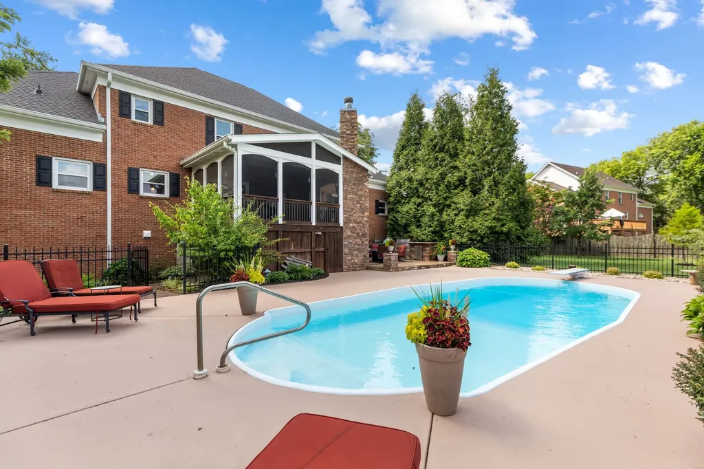 8240 Moores Lane Brentwood TN 37027