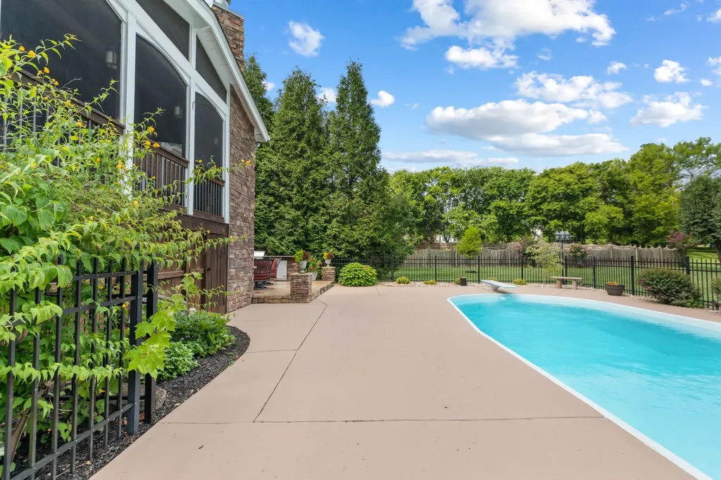 8240 Moores Lane Brentwood TN 37027
