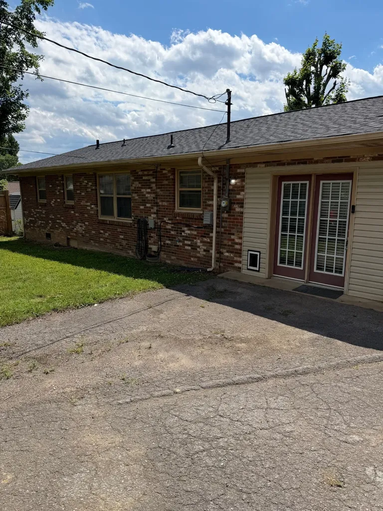 202 Pleasant Hill Drive Springfield TN 37172