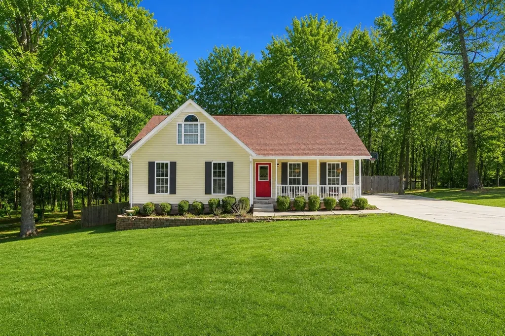 115 Sherron Drive Dickson TN 37055