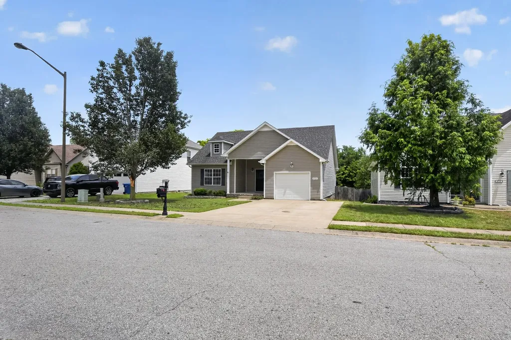3721 Gray Fox Drive Clarksville TN 37040