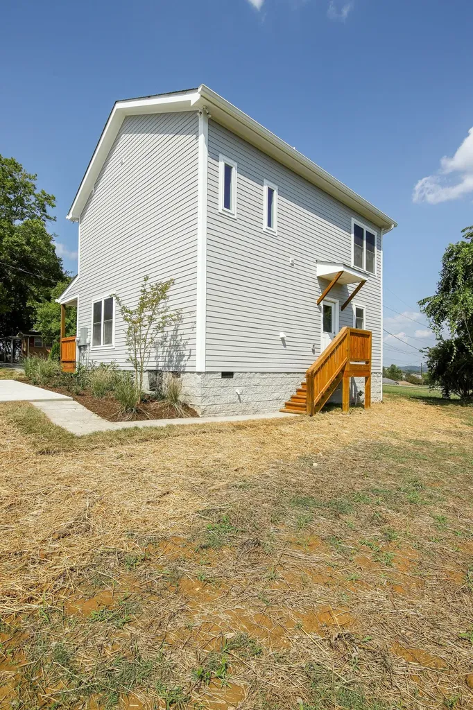 2214 14th Avenue N Nashville TN 37208