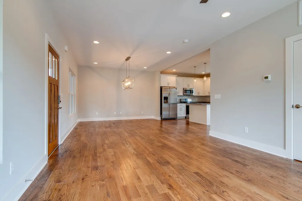 2214 14th Avenue N Nashville TN 37208