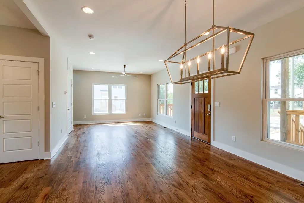 2214 14th Avenue N Nashville TN 37208