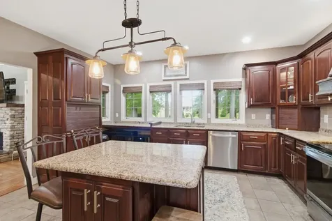 1305 Oakbrook Drive Paris TN 38242