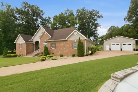 1305 Oakbrook Drive Paris TN 38242